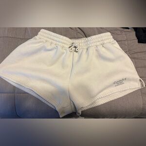 Comfrt Tranquil Collection Cream Shorts